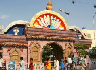 Seek Divine Blessings Of The Famed Fakir – Visit Shirdi Shirdi Visit
